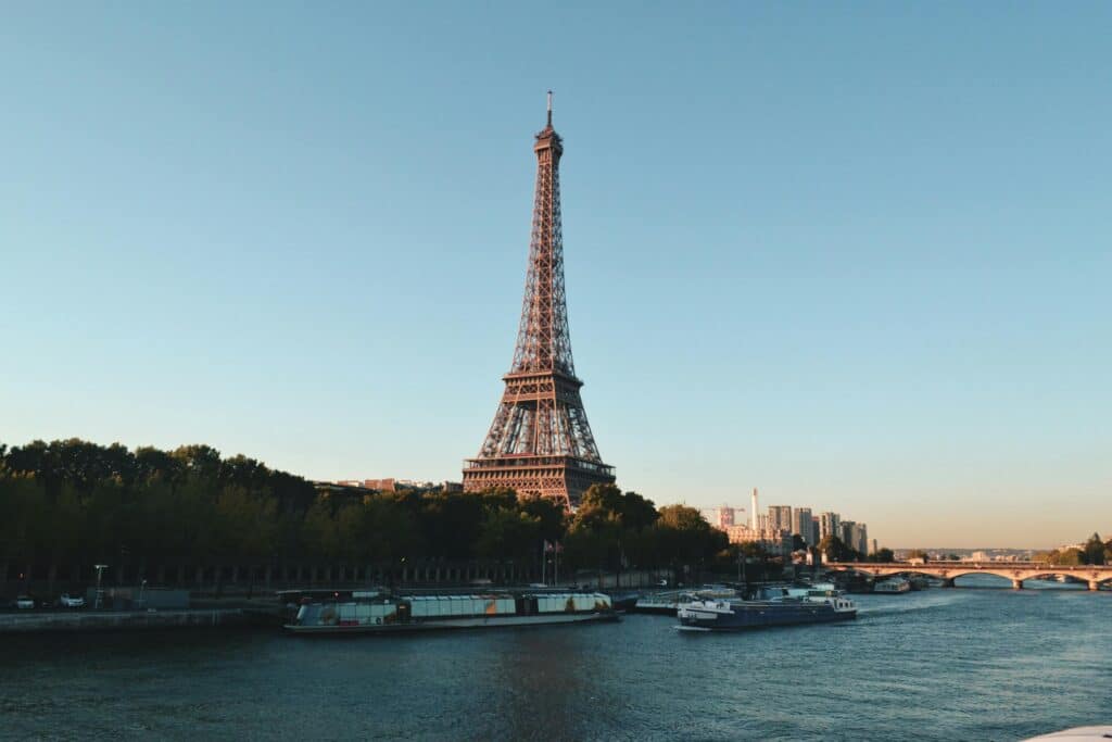 Eiffel tower 