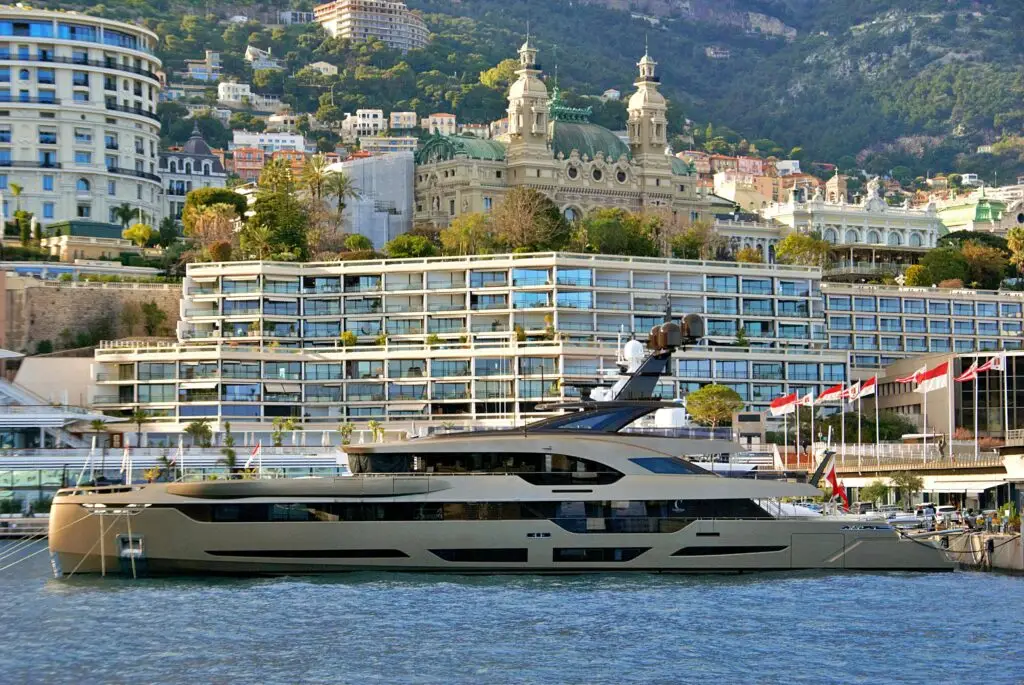 aco luxery yacht