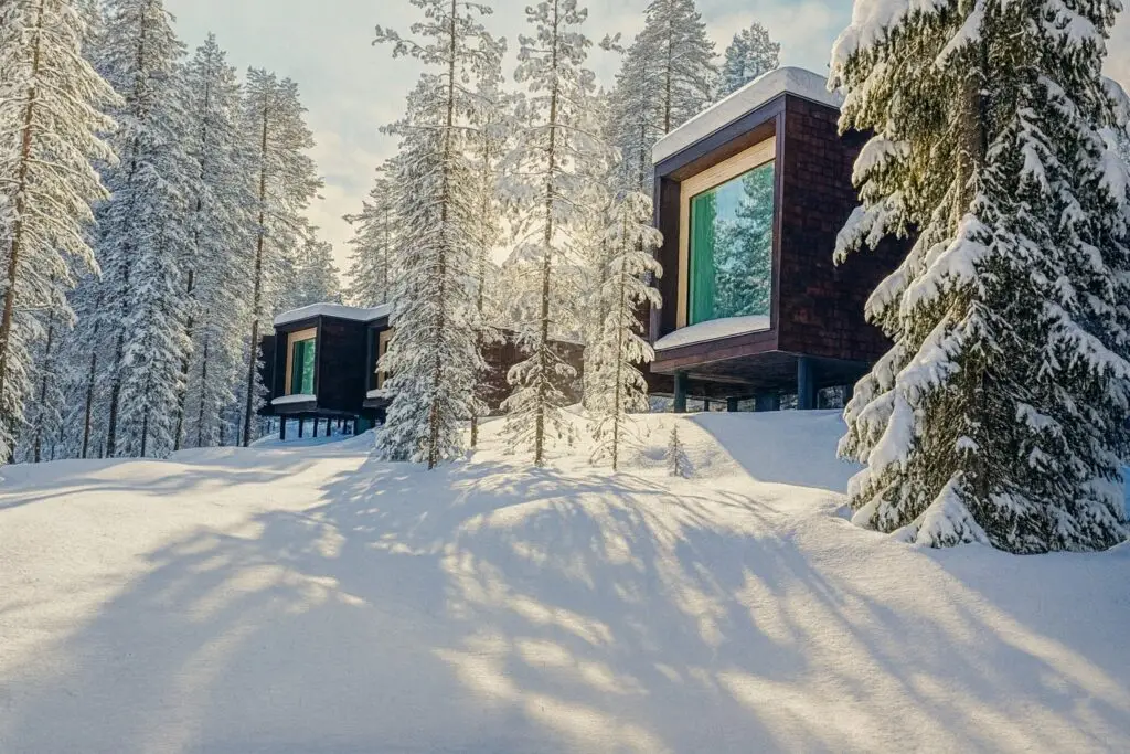 Arctic Treehouse hotel